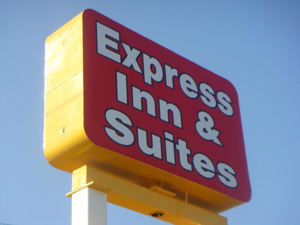 Express Inn & Suites Clearwater Пинеллас-Парк Экстерьер фото